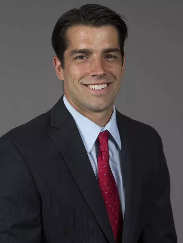 Taylor Thmas headshot