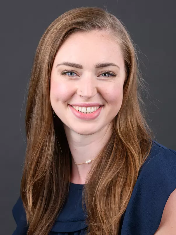Christa Saunders Headshot