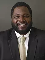 Courtney Braswell Headshot