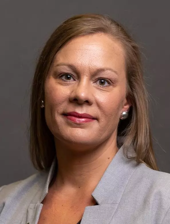 Kristine Fowler Headshot