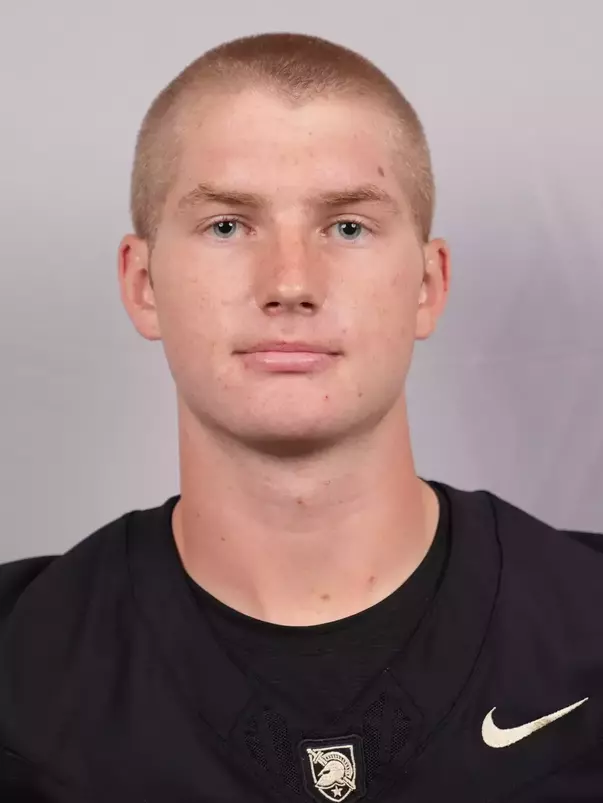 Landin Hoeppner headshot with a Black Army Football jersey on.