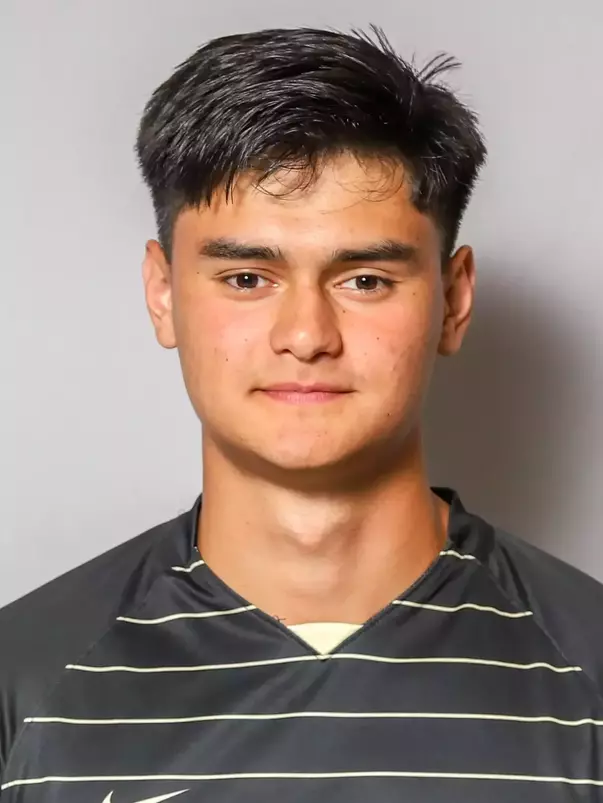 #25 Daniel Gormley Headshot with soccer uniform on.