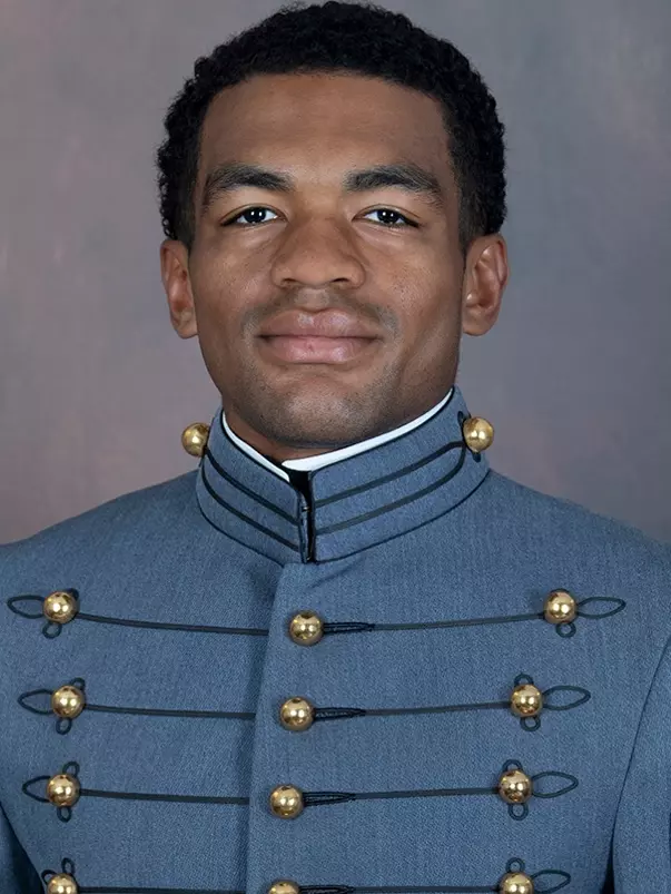 Jayden Perry has his 2026 headshot photo taken.