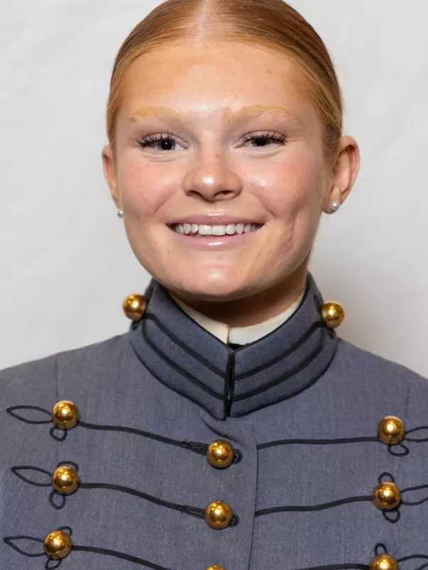 Bella Boats 2027 Headshot