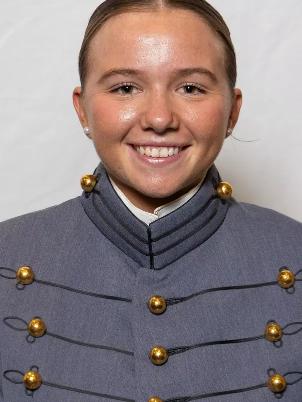 Emma Hendry 2027 Headshot