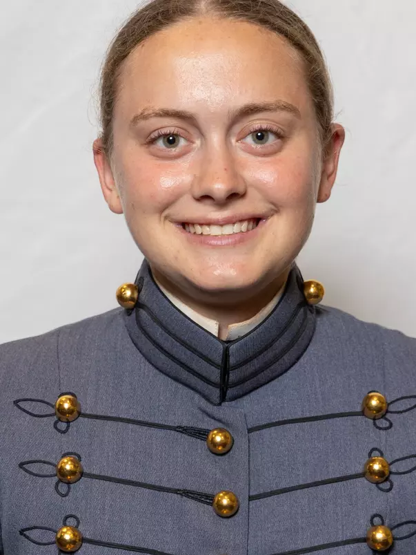 Ellie Nawa 2027 Headshot
