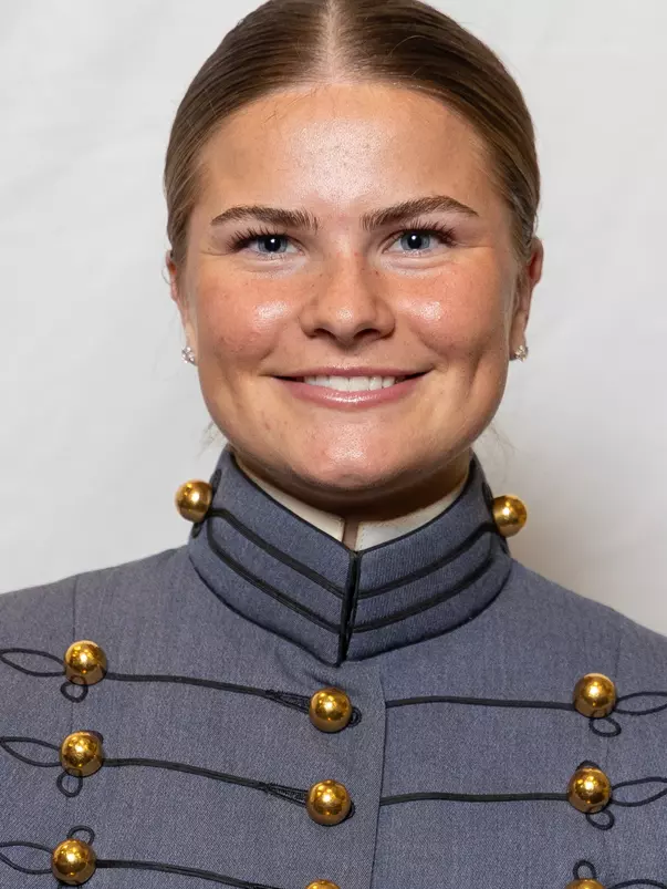 Ella Jane Ostrowski 2027 Headshot