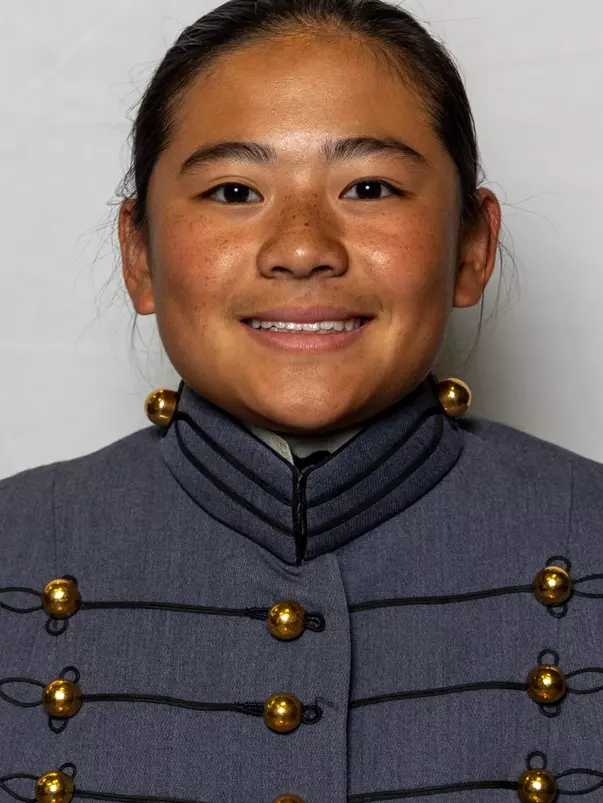 2027 Softball Headshots Annie Christiana