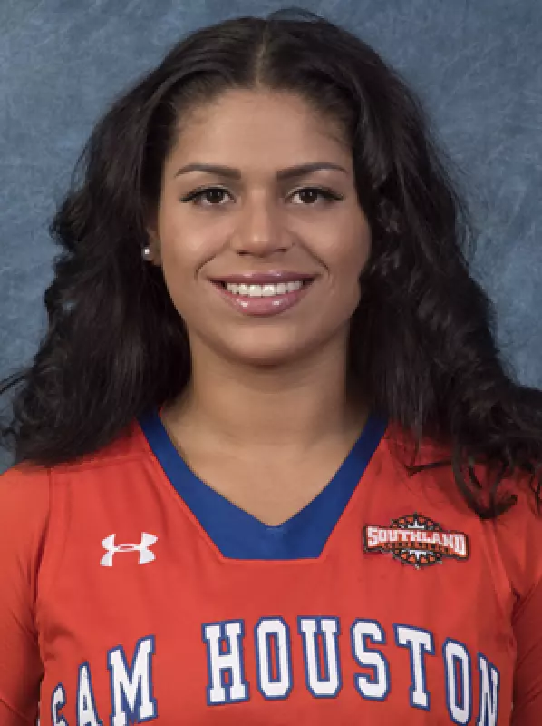 Jennifer Oramas2017
