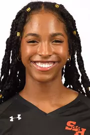 Madison Dyer 2022 Head Shot