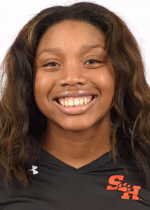 Alyssa Fowler 2022 Head Shot