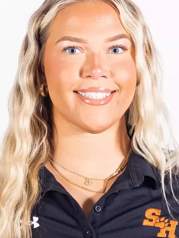 Alyssa Gregory 2024 head shot