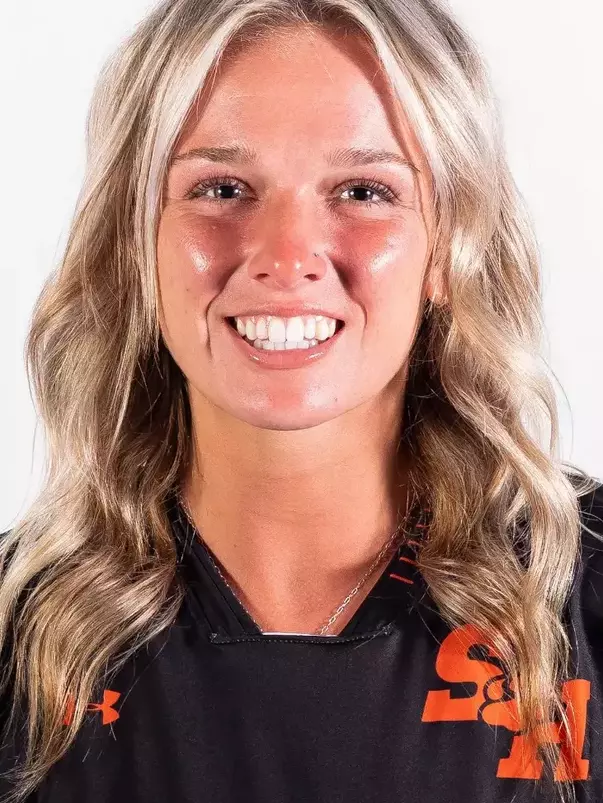 Savannah Hall 2024 head shot