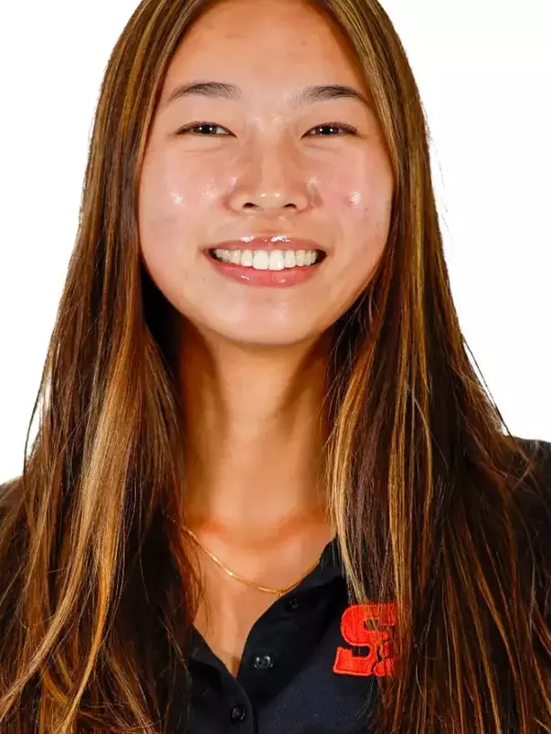 Amelia Guo 2024-25 Head Shot