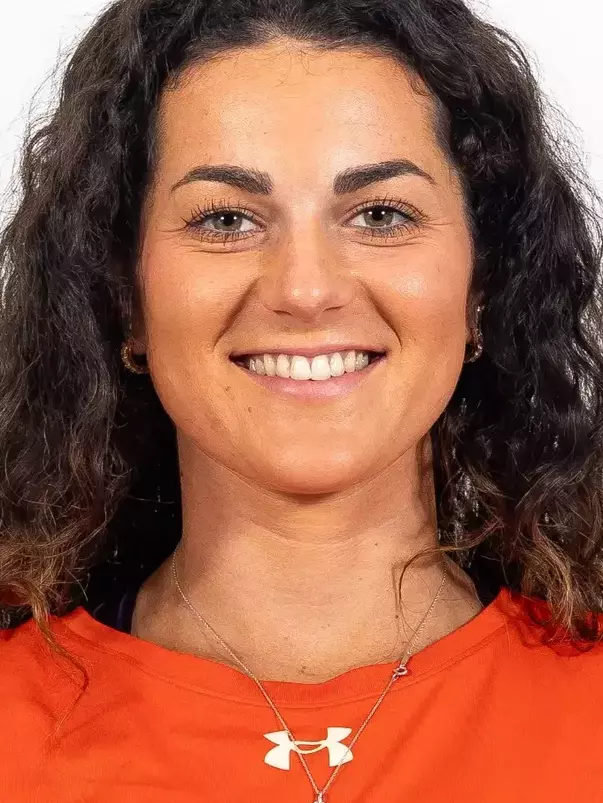 Sophie Zehender 2025 head shot