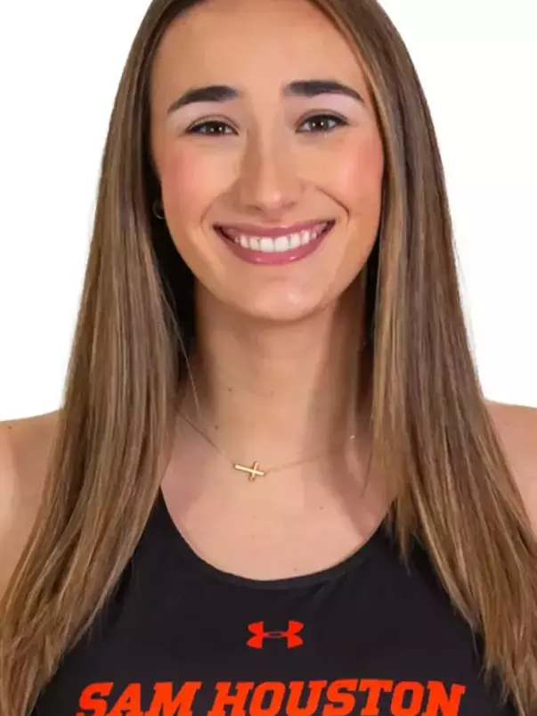 Ella Folse 2026 beach head shot