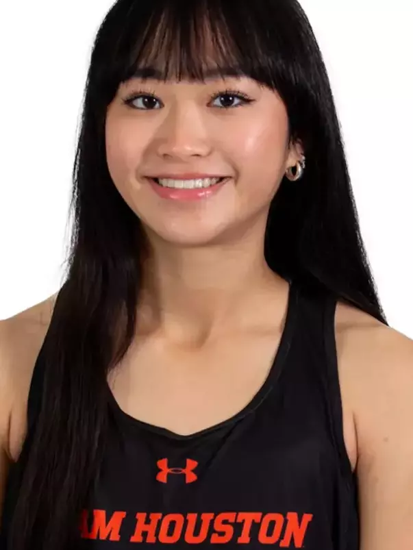 Liliana Chuong 2026 beach head shot