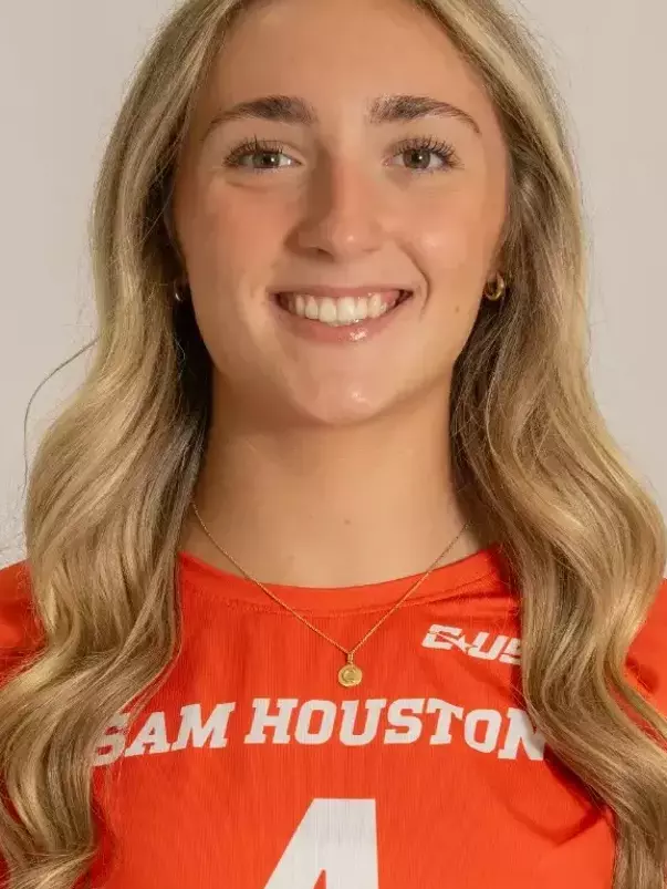 Chloe Monson 2025 head shot