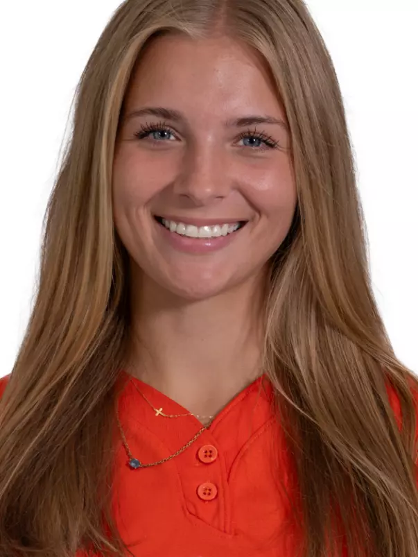 Carlee Bubela 2026 head shot