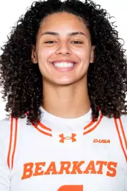 Leanna Pabst 2026-27 Head Shot