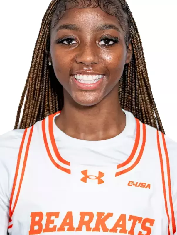 Hannah Wallace 2026-27 Head Shot
