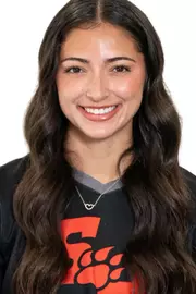 Bella Perez 2027 head shot