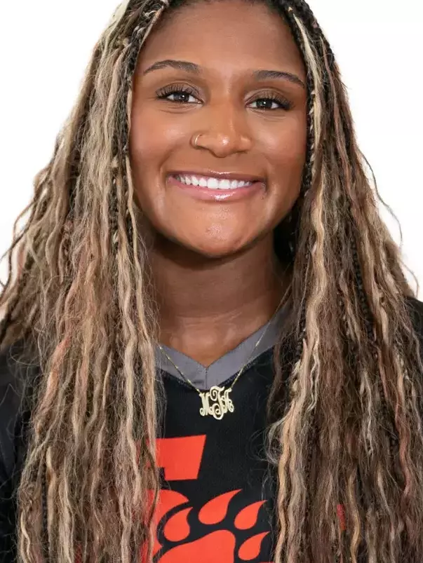 Marigny Thomas 2027 head shot