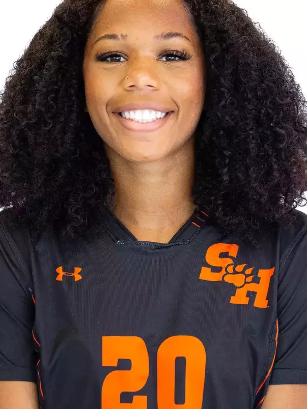 Solae Young 2026 head shot