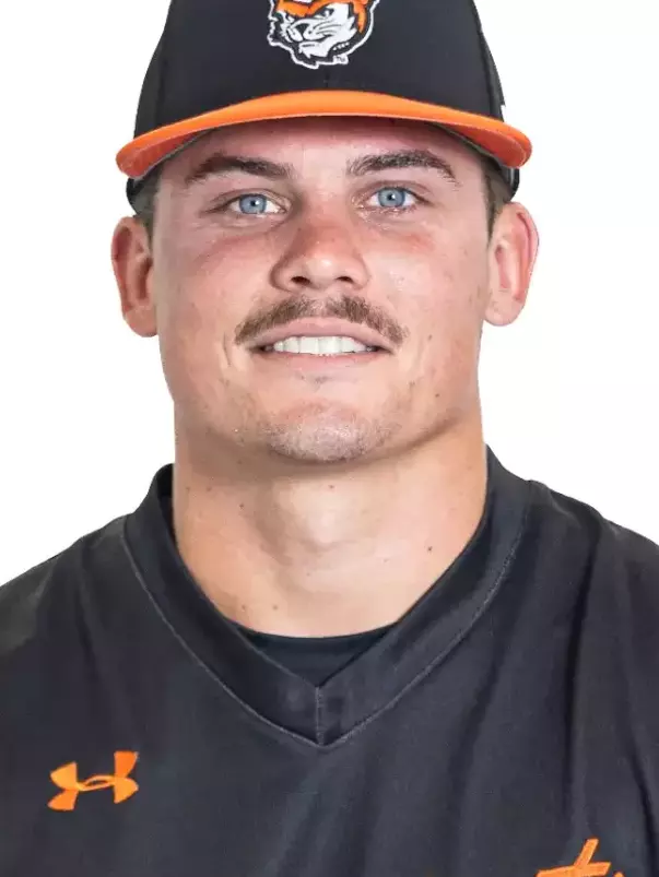 Hunter Alvord 2027 head shot