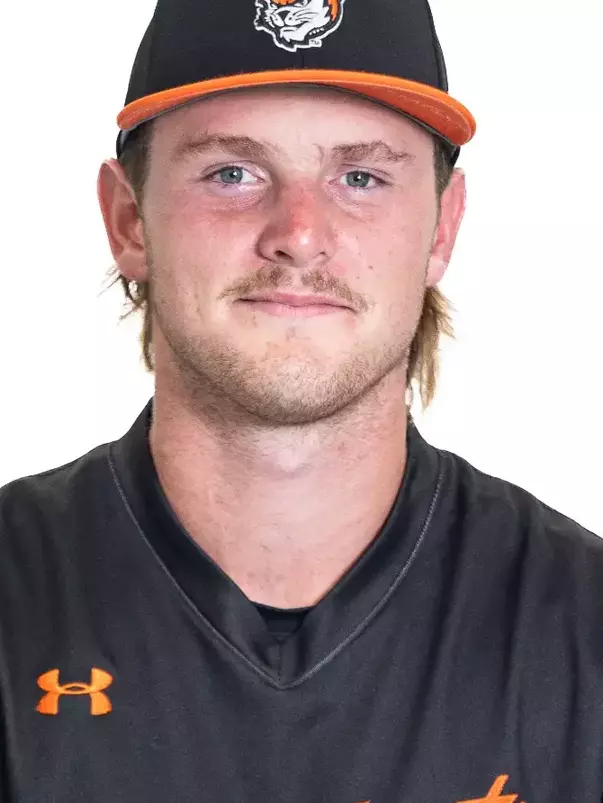 Cooper Harris 2027 head shot