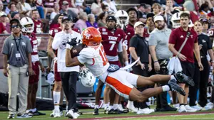 Kamari Maxwell diving catch at Troy 2026