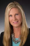 Nicole VandenBos Hurt
