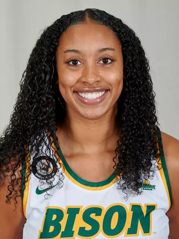 Cobbins_Ryan_2122_Headshot_Cropped