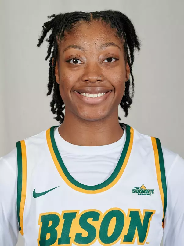 Forde_Gabby_2122_Headshot_Cropped