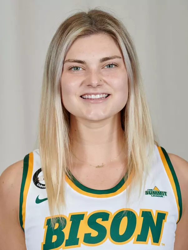 Skibiel_Olivia_2122_Headshot_Cropped