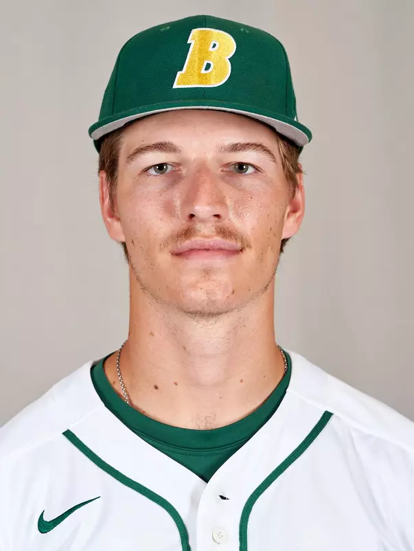 Calen_Schwabe_2022_Base_Headshot_Crop