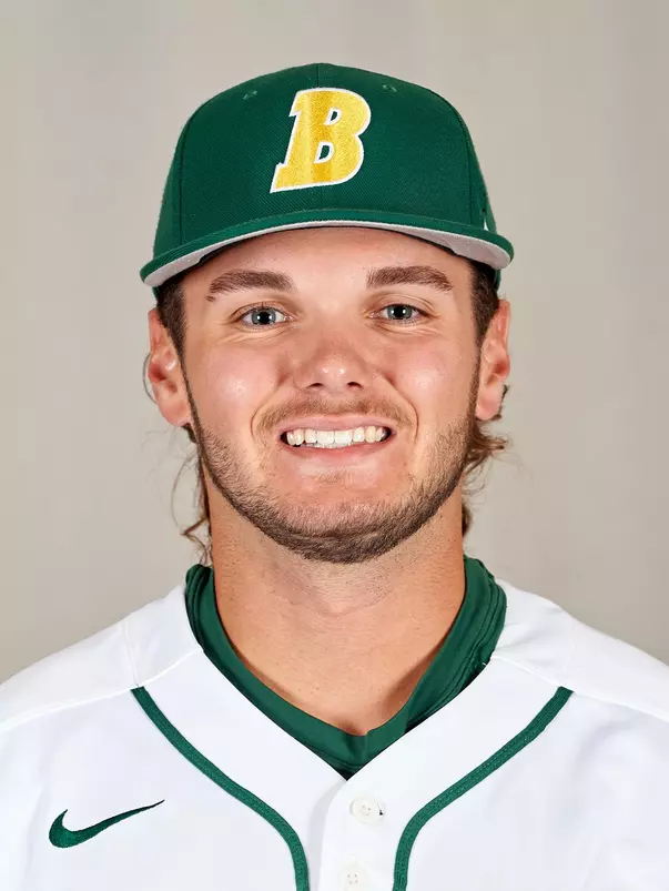 Shea_Zetterman_2022_Base_Headshot_Crop