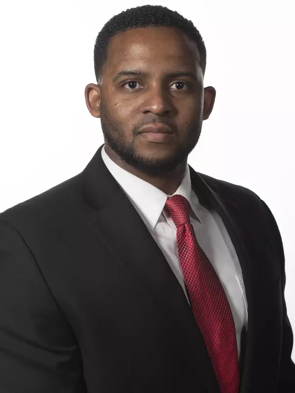 titus shelton headshot