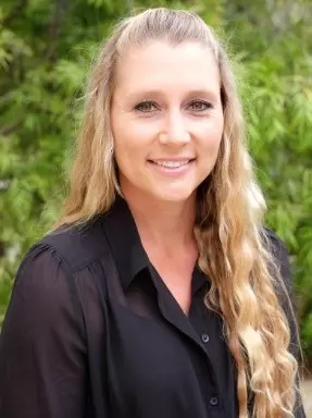 Holly Elsbernd, headshot