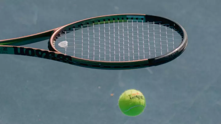 womens tennis racket