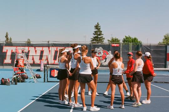 Image related to 'Dogs fall in final road match to Aztecs