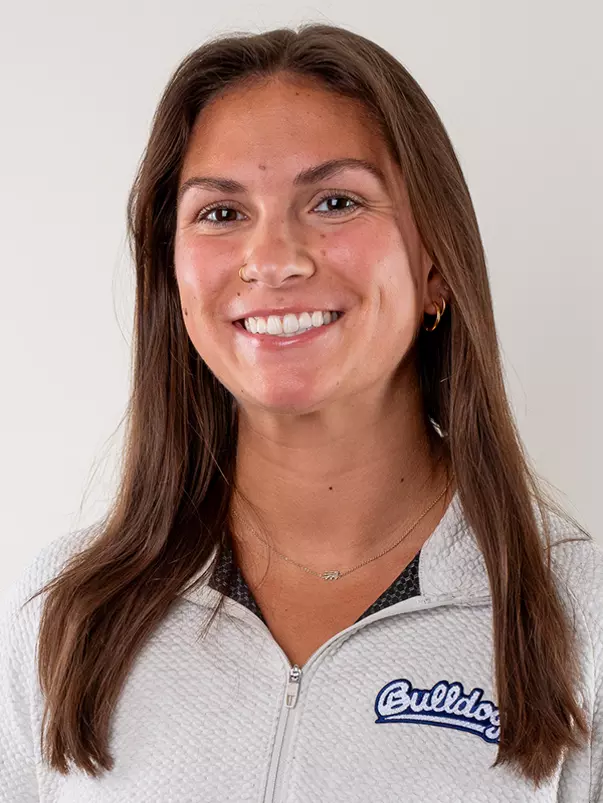 Jaclynn VanHollebeke Headshot