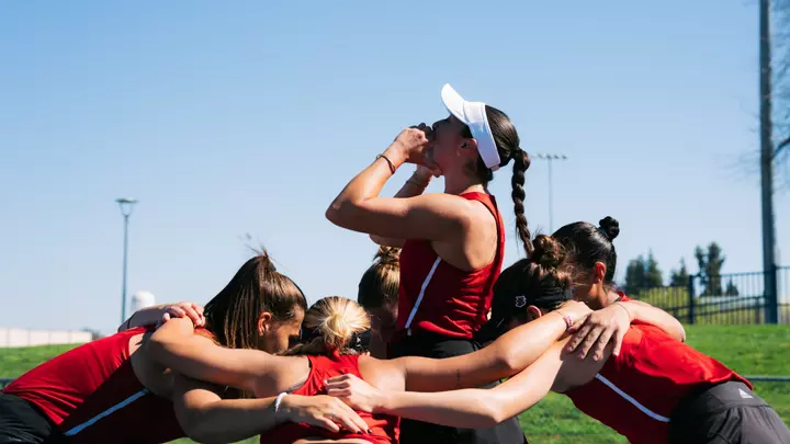 Team huddle WTEN