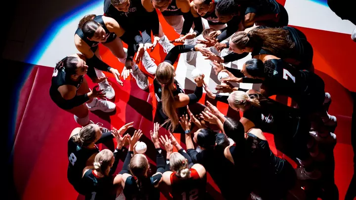 VB huddle pictures