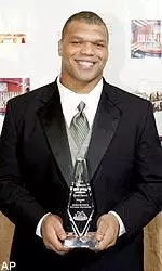 Louisville Defensive End Dewayne White To Receive 2002 Disney's Wide World of Sports Spirit Award