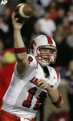 Louisville Upsets No. 15 Cincinnati 28-24