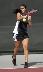 Women's Tennis Beat Salukis