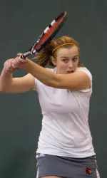 Women's Tennis Edges Miami