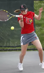 Women's Tennis Showcases Newcomers at Irish Invitational