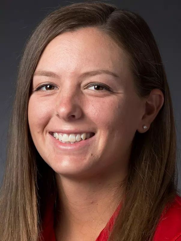 Molly Skapik - Headshot